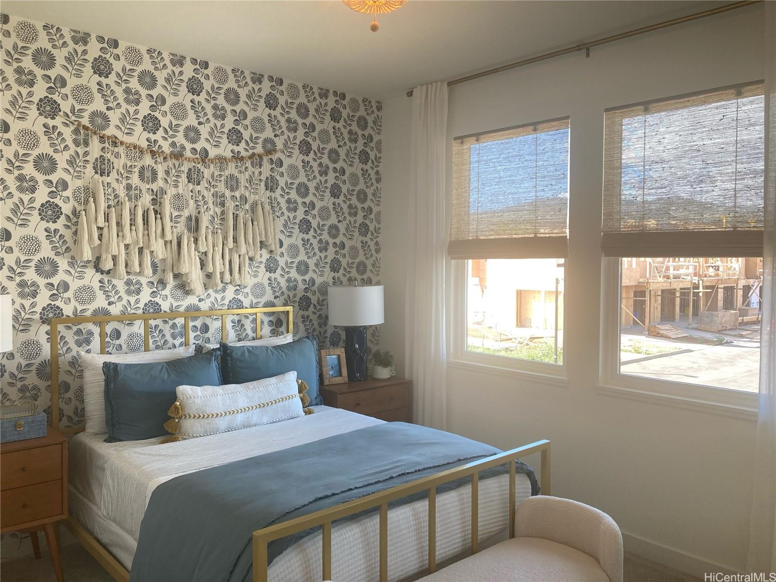 91-1101 Franklin D Roosevelt Avenue, Unit 363 Kapolei, HI 96707 - Photo 7 of 21 a bedroom with a bed and a window