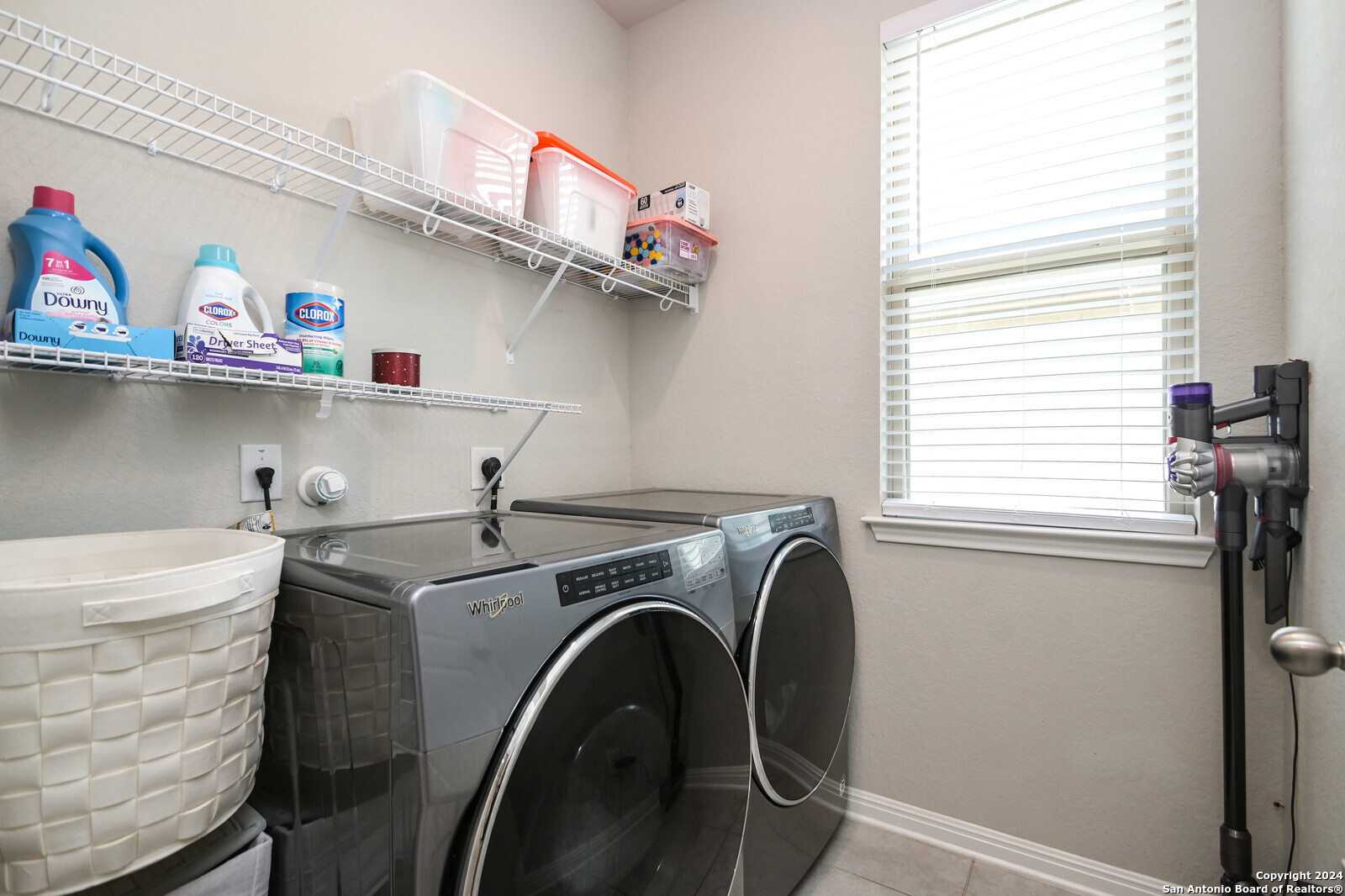 2411 Verona Way San Antonio, TX 78259 - Photo 21 of 22 a utility room with dryer and washer