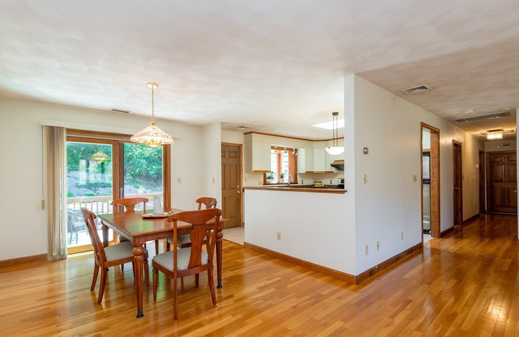 29 Ellen Road Stoneham, MA 02180 - Photo 11 of 42 Gallery Image 11