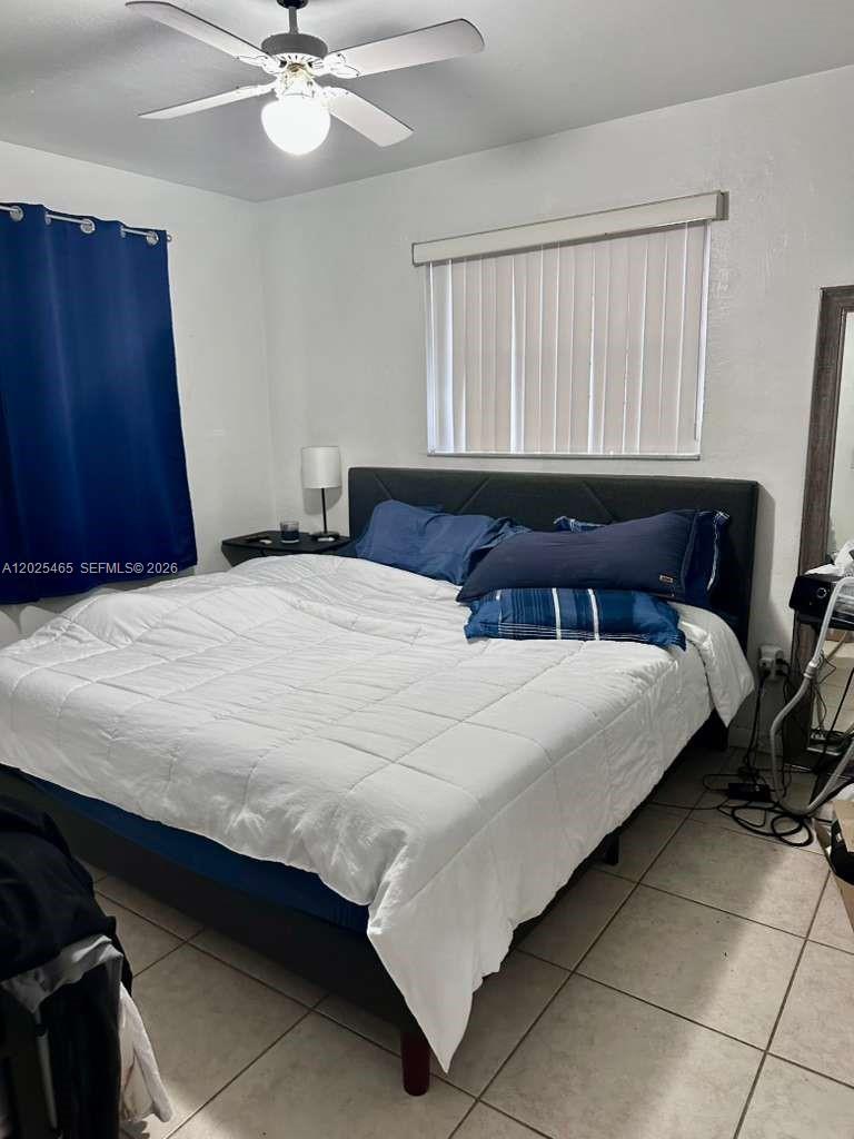11016 Southwest 7th Street Miami, FL 33174 - Photo 11 of 21 FRONT ROOM 1