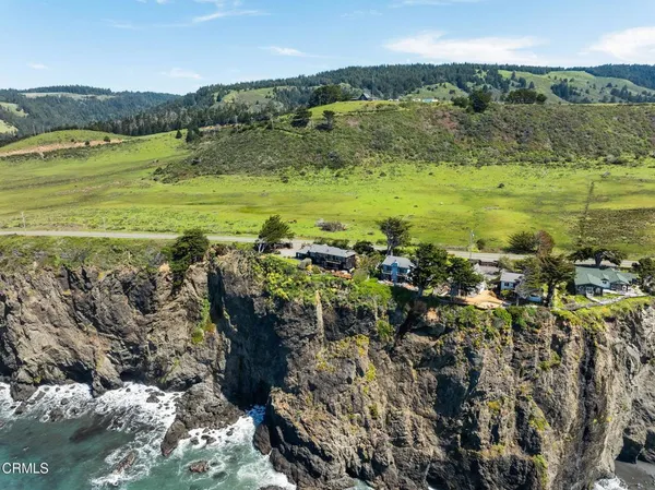 $1,995,000 | 7400 S Highway 1, Elk, CA 95432