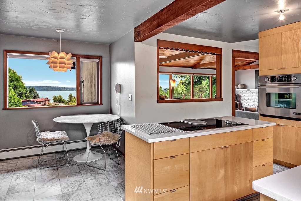 8499 Tillicum Road Southwest Seattle, WA 98136 - Photo 11 of 20