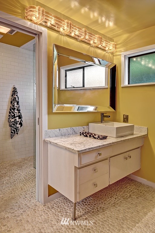 8499 Tillicum Road Southwest Seattle, WA 98136 - Photo 13 of 20