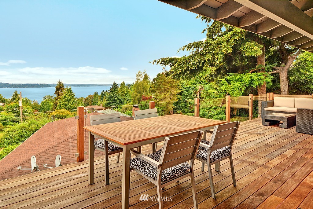 8499 Tillicum Road Southwest Seattle, WA 98136 - Photo 5 of 20