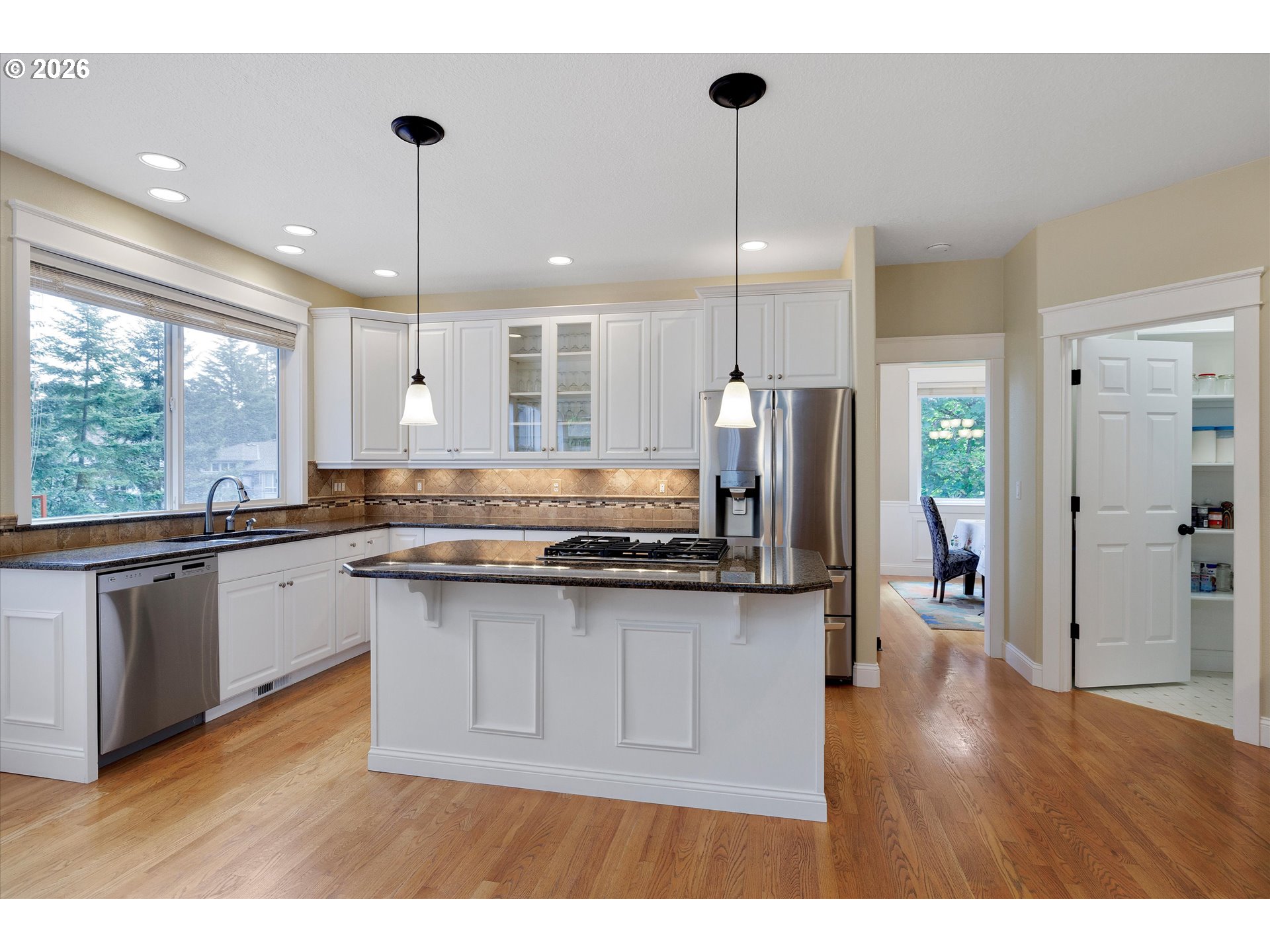 20495 Southwest Tremont Way Beaverton, OR 97007 - Photo 16 of 47