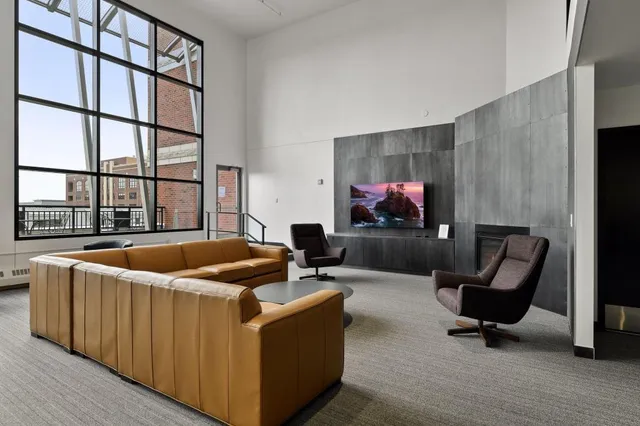 $2,575 | 401 North 2nd Street, Unit 305, Minneapolis, MN 55401