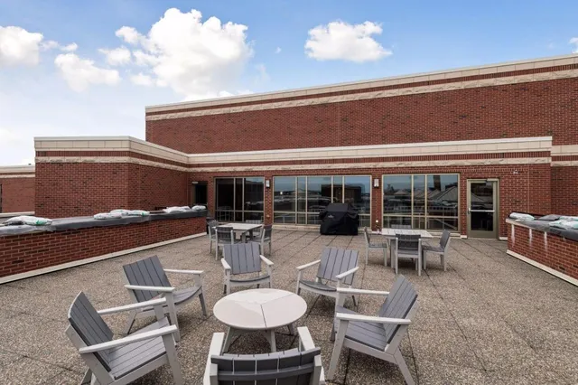 $2,575 | 401 North 2nd Street, Unit 305, Minneapolis, MN 55401