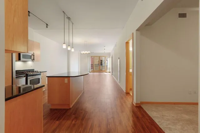 $2,575 | 401 North 2nd Street, Unit 305, Minneapolis, MN 55401