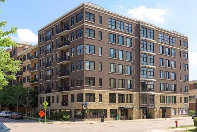 $2,575 | 401 North 2nd Street, Unit 305, Minneapolis, MN 55401