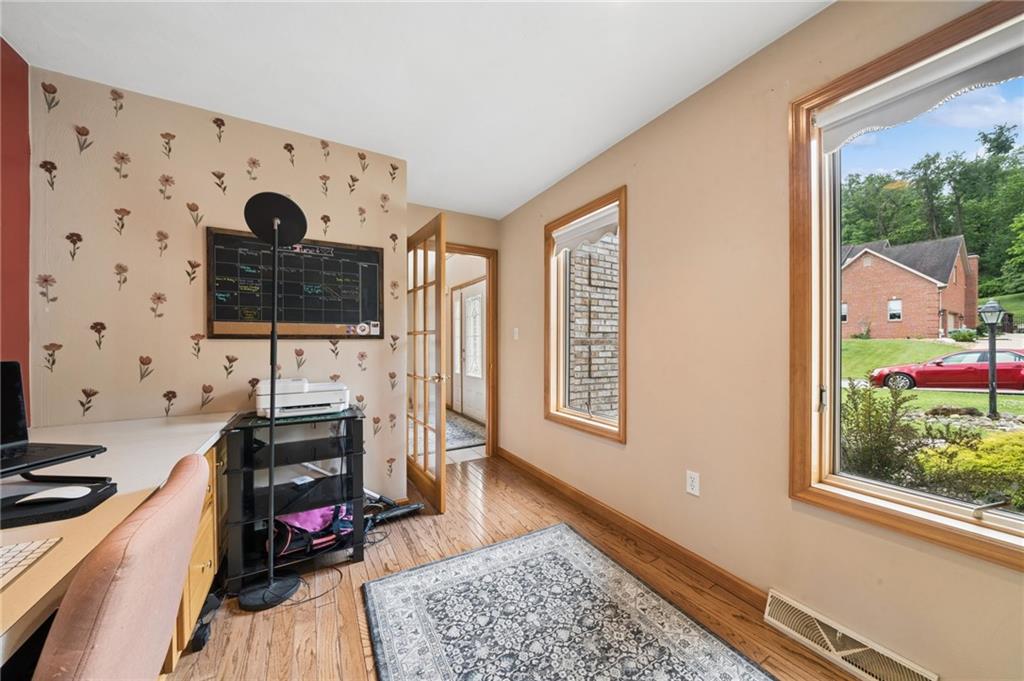 809 Rembrandt Circle Irwin, PA 15642 - Photo 10 of 41