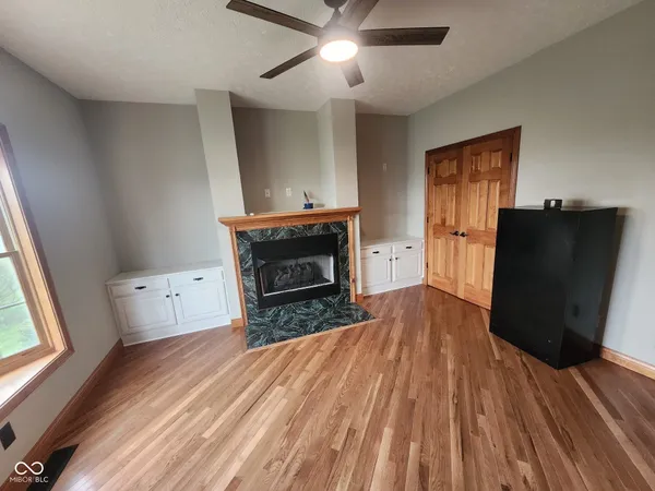 $799,900 | 15411 Highway 9, Hope, IN 47246