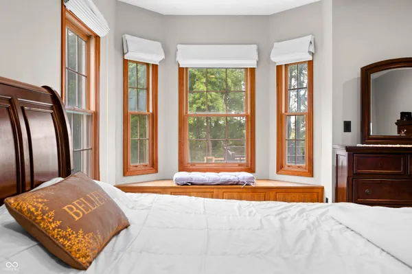 $799,900 | 15411 Highway 9, Hope, IN 47246