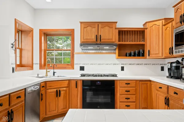 $799,900 | 15411 Highway 9, Hope, IN 47246