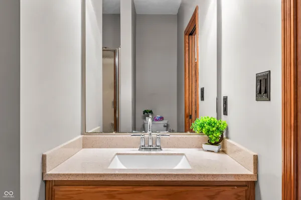 $799,900 | 15411 Highway 9, Hope, IN 47246