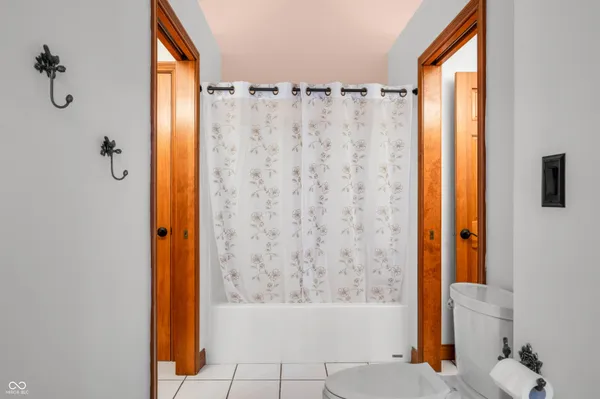 $799,900 | 15411 Highway 9, Hope, IN 47246