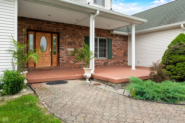 $799,900 | 15411 Highway 9, Hope, IN 47246