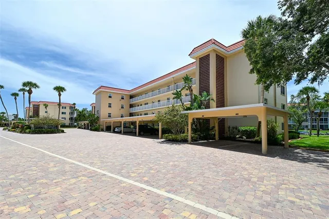 $5,000 | 1257 South Portofino Drive, Unit 36, Sarasota, FL 34242