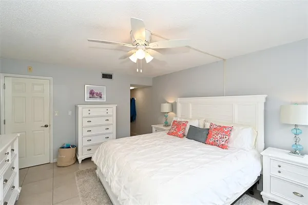 $5,000 | 1257 South Portofino Drive, Unit 36, Sarasota, FL 34242