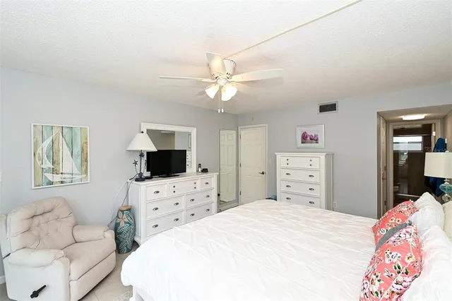 $5,000 | 1257 South Portofino Drive, Unit 36, Sarasota, FL 34242