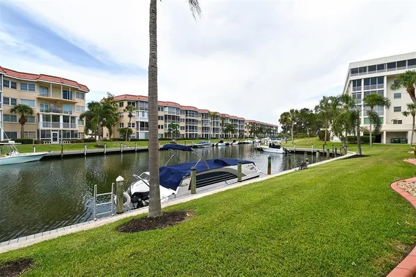 $5,000 | 1257 South Portofino Drive, Unit 36, Sarasota, FL 34242