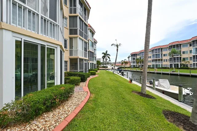 $5,000 | 1257 South Portofino Drive, Unit 36, Sarasota, FL 34242