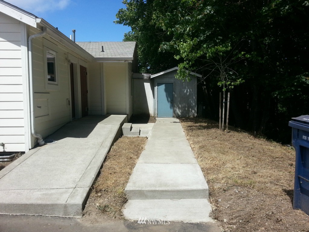 4105 East R Street Tacoma, WA 98404 - Photo 5 of 6
