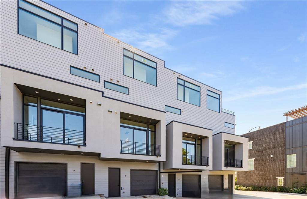 105 Georgia Avenue Southeast, Unit 8 Atlanta, GA 30312 - Photo 29 of 33 a front view of residential houses