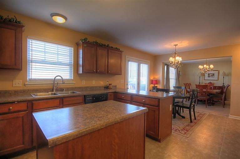 1300 Greendale Road Lexington, KY 40511 - Photo 12 of 36 Photo 12