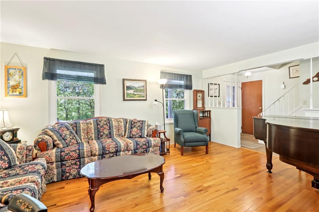 675 Blue Ridge Road Pittsburgh, PA 15239 - Photo 12 of 41