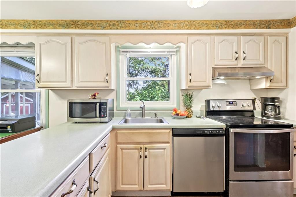 675 Blue Ridge Road Pittsburgh, PA 15239 - Photo 17 of 41