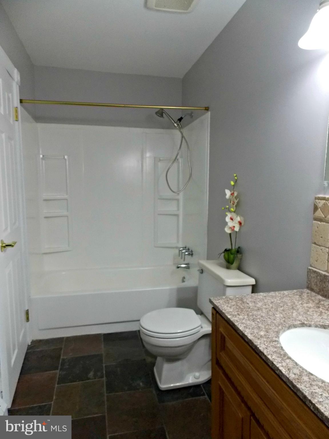 405 Walnut Ridge Drive Pottstown, PA 19464 - Photo 12 of 17 Gallery Image 12