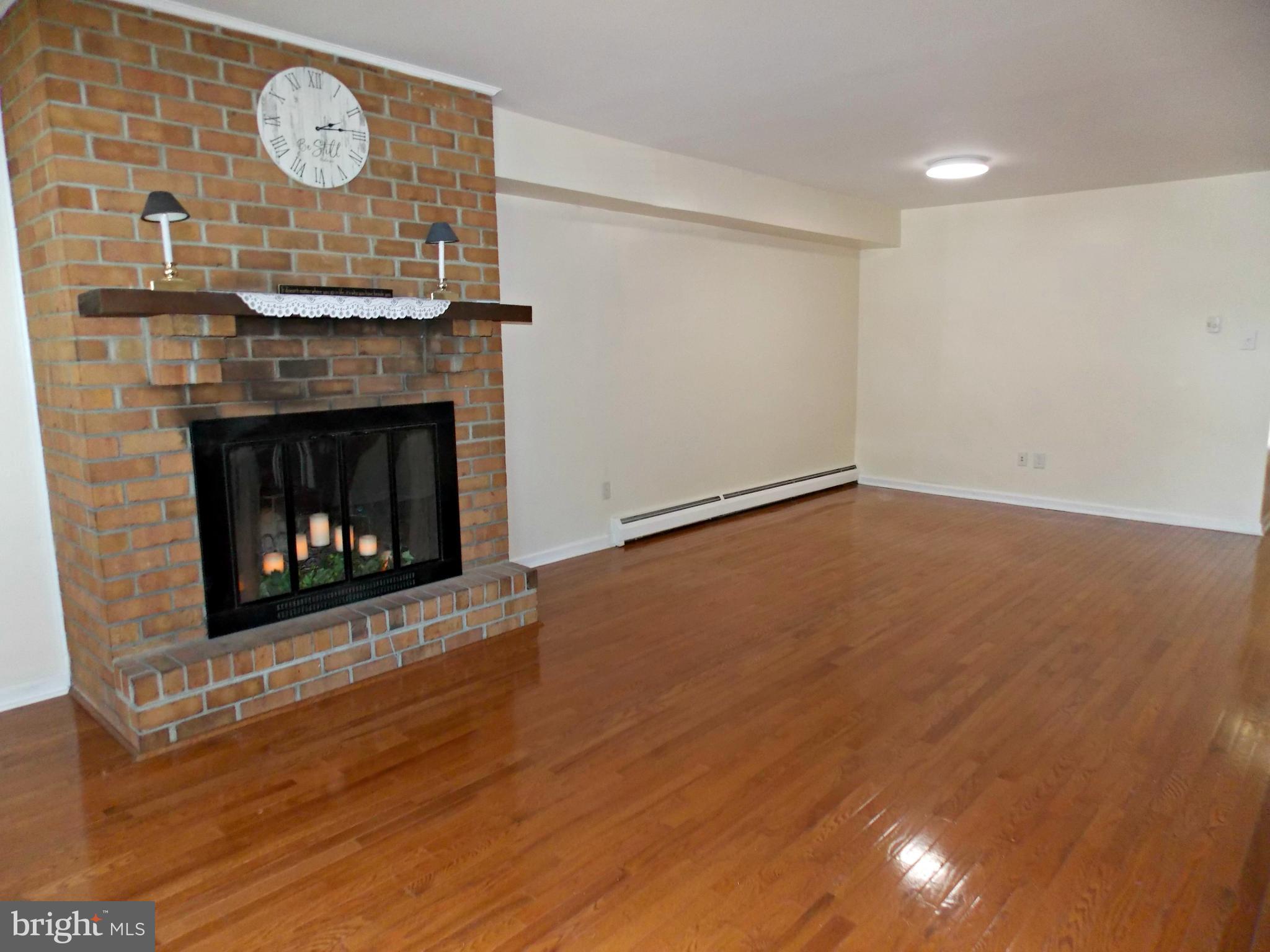 405 Walnut Ridge Drive Pottstown, PA 19464 - Photo 3 of 17 Gallery Image 3