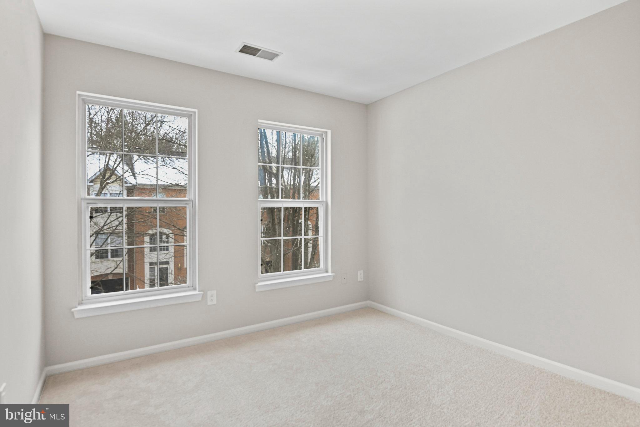 1271 Wild Hawthorn Way Reston, VA 20194 - Photo 32 of 55 Gallery Image 32