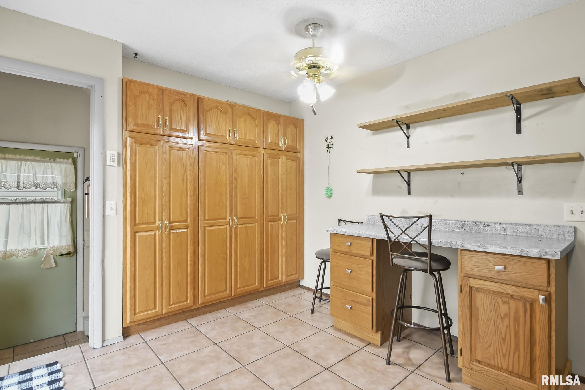 2913 East Griffiths Avenue Springfield, IL 62702 - Photo 6 of 20