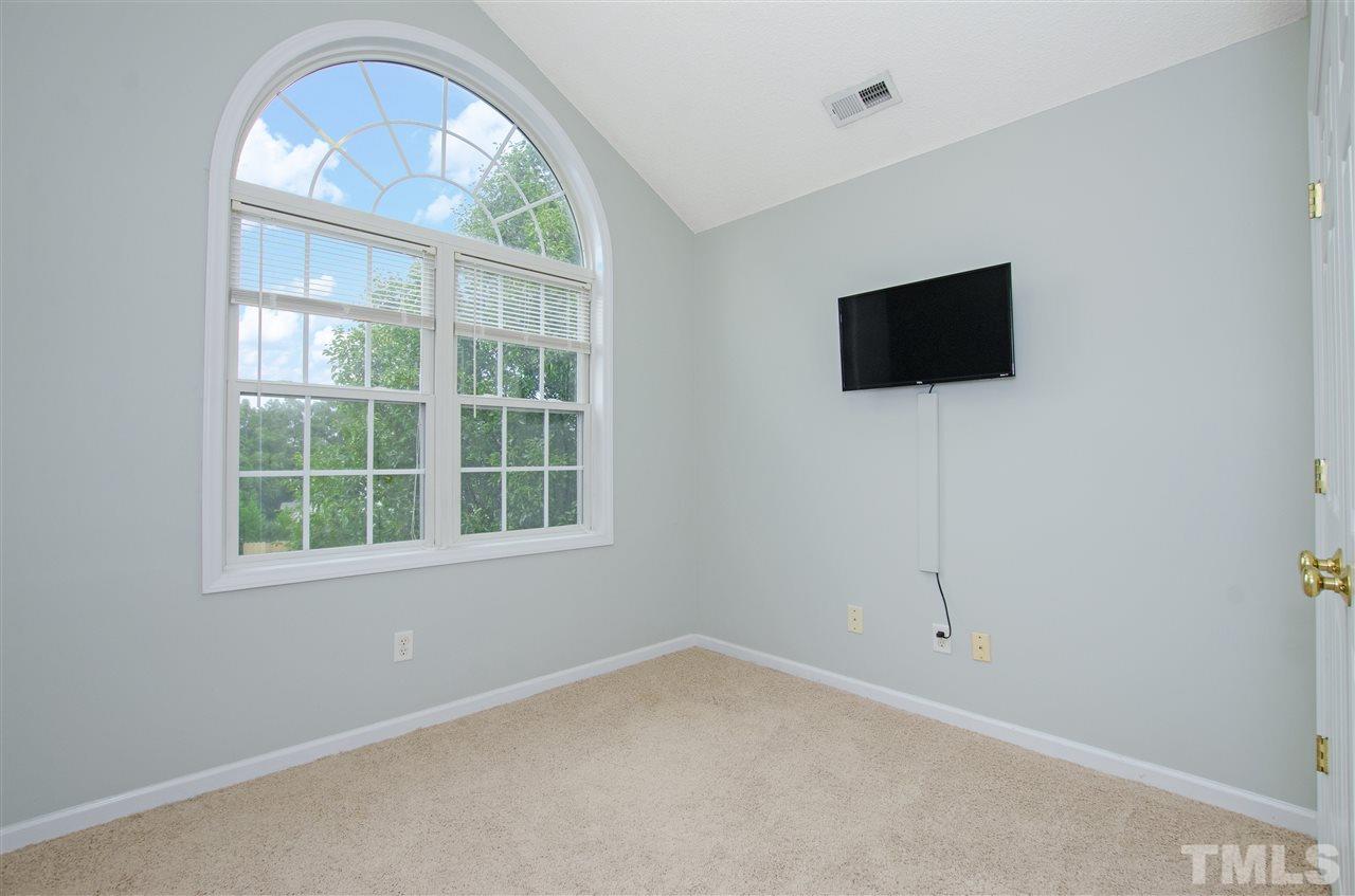 4400 Windstorm Way Raleigh, NC 27616 - Photo 17 of 20