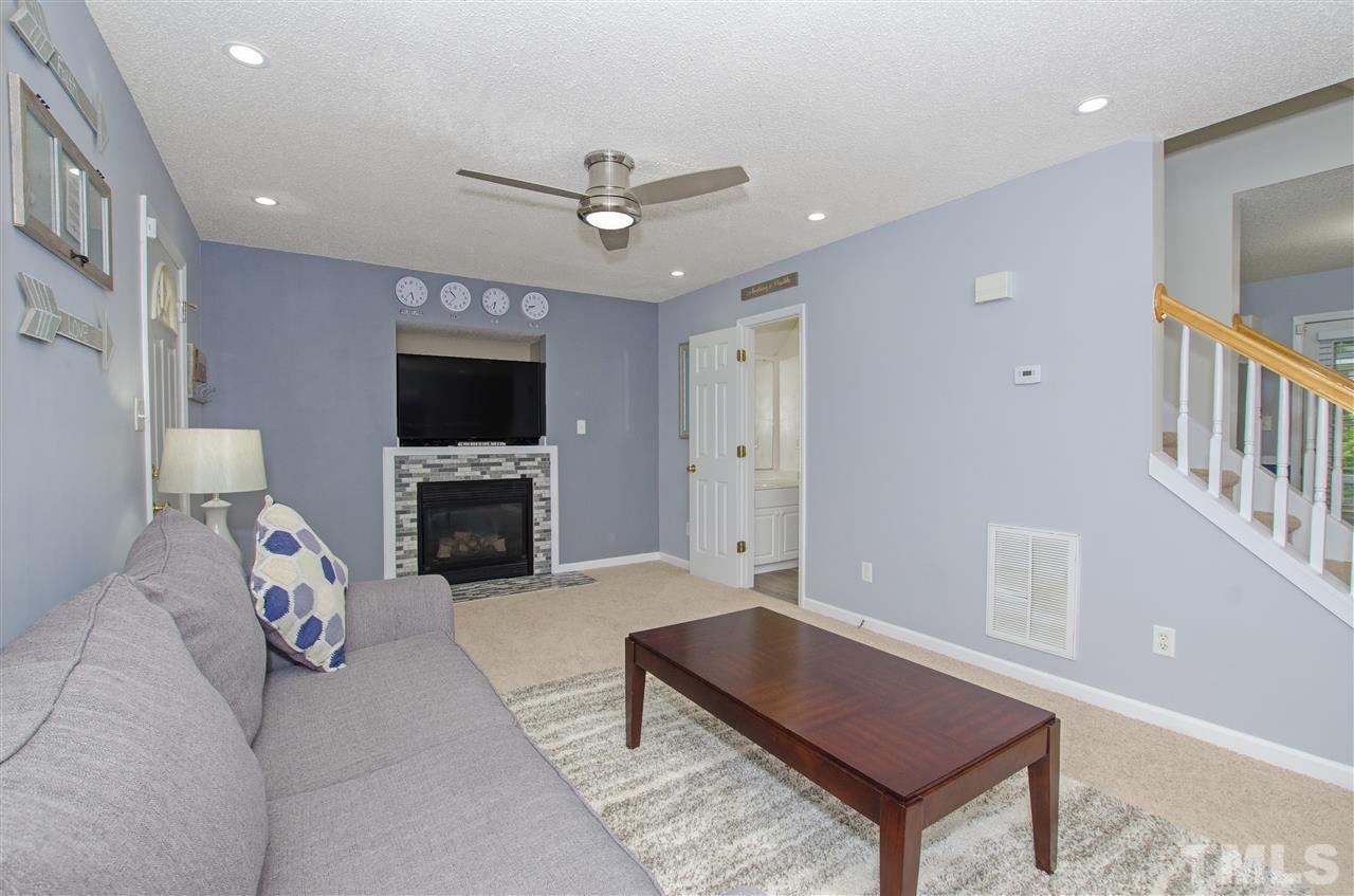 4400 Windstorm Way Raleigh, NC 27616 - Photo 4 of 20