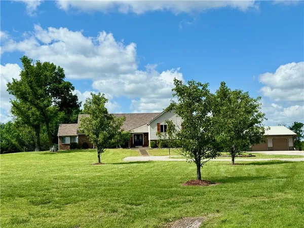 $625,000 | 1358 26000 Road, Parsons, KS 67357