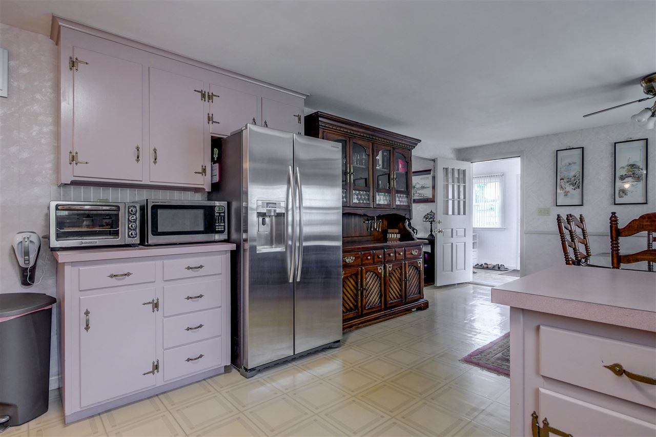 51 Bellevue Street Manchester, NH 03103 - Photo 11 of 40