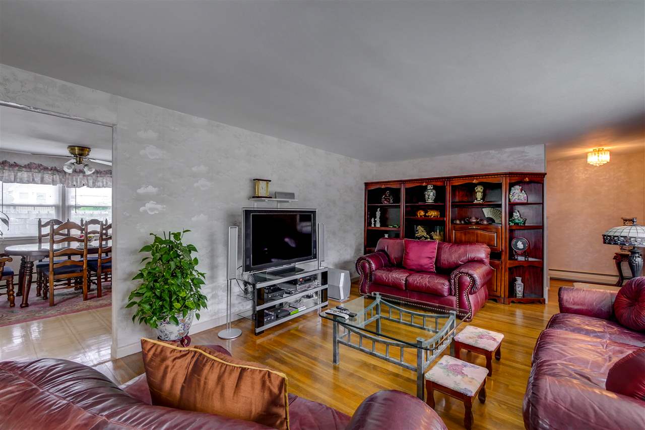 51 Bellevue Street Manchester, NH 03103 - Photo 14 of 40