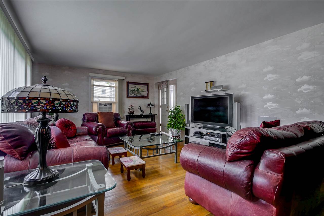 51 Bellevue Street Manchester, NH 03103 - Photo 17 of 40