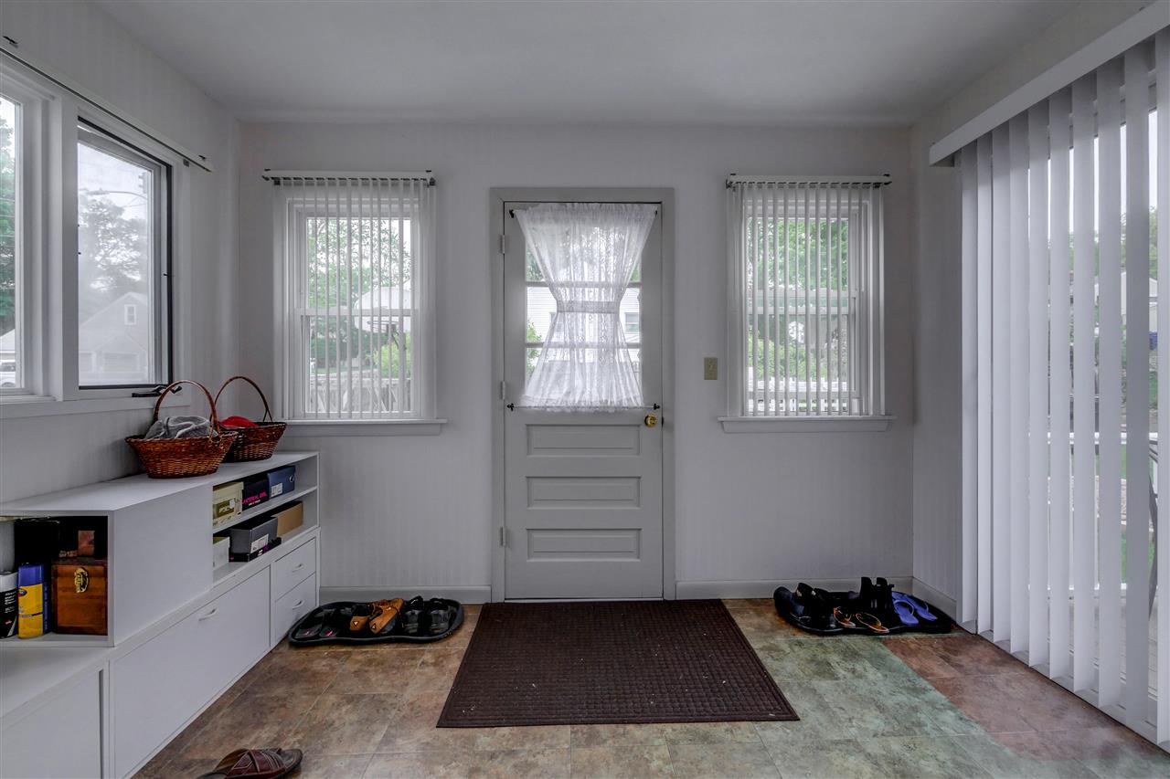 51 Bellevue Street Manchester, NH 03103 - Photo 5 of 40