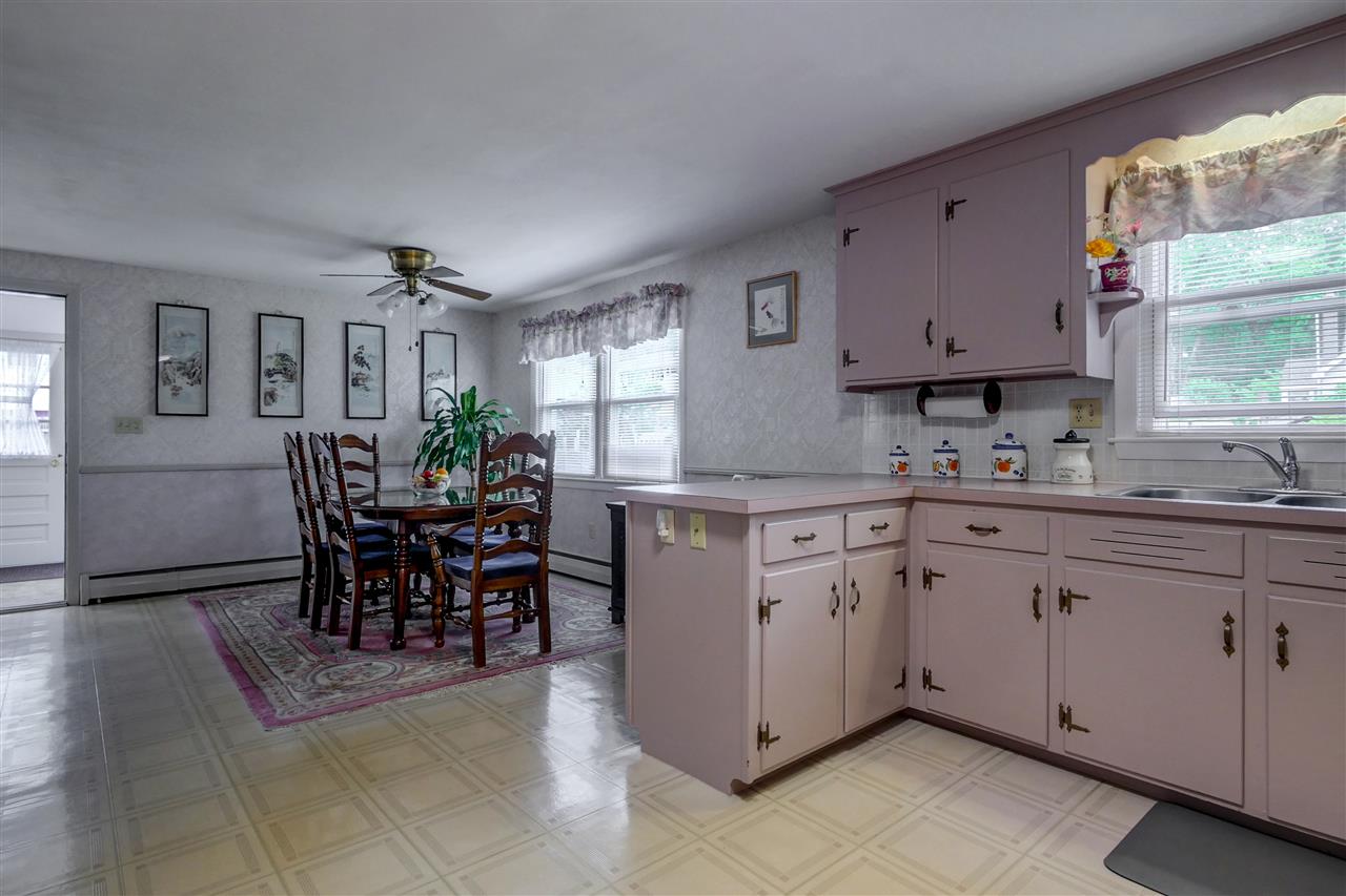 51 Bellevue Street Manchester, NH 03103 - Photo 10 of 40