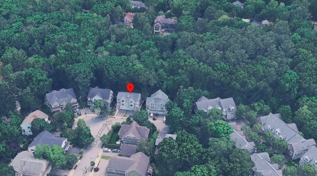 58-60 Tanglewood Road, Unit 58 Newton, MA 02459 - Photo 4 of 33