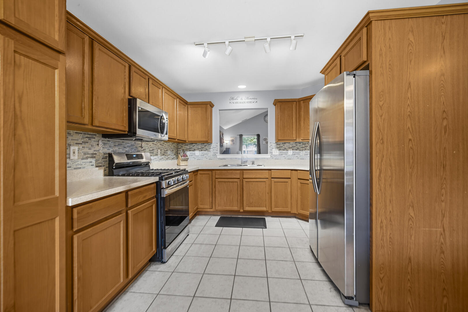 10615 Pike Street Crown Point, IN 46307 - Photo 9 of 22 1622x1080