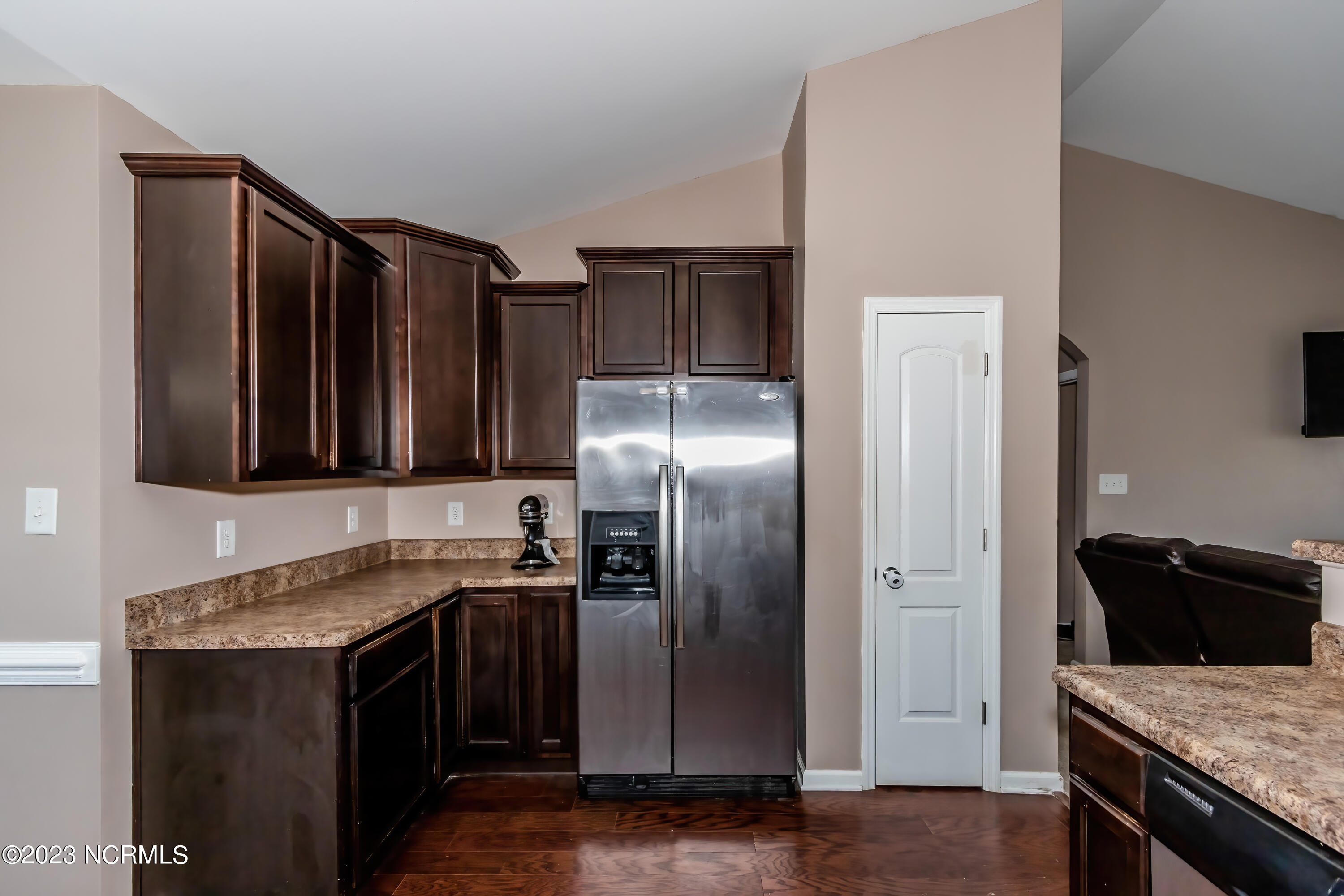230 Merin Height Road Jacksonville, NC 28546 - Photo 12 of 67 Kitchen