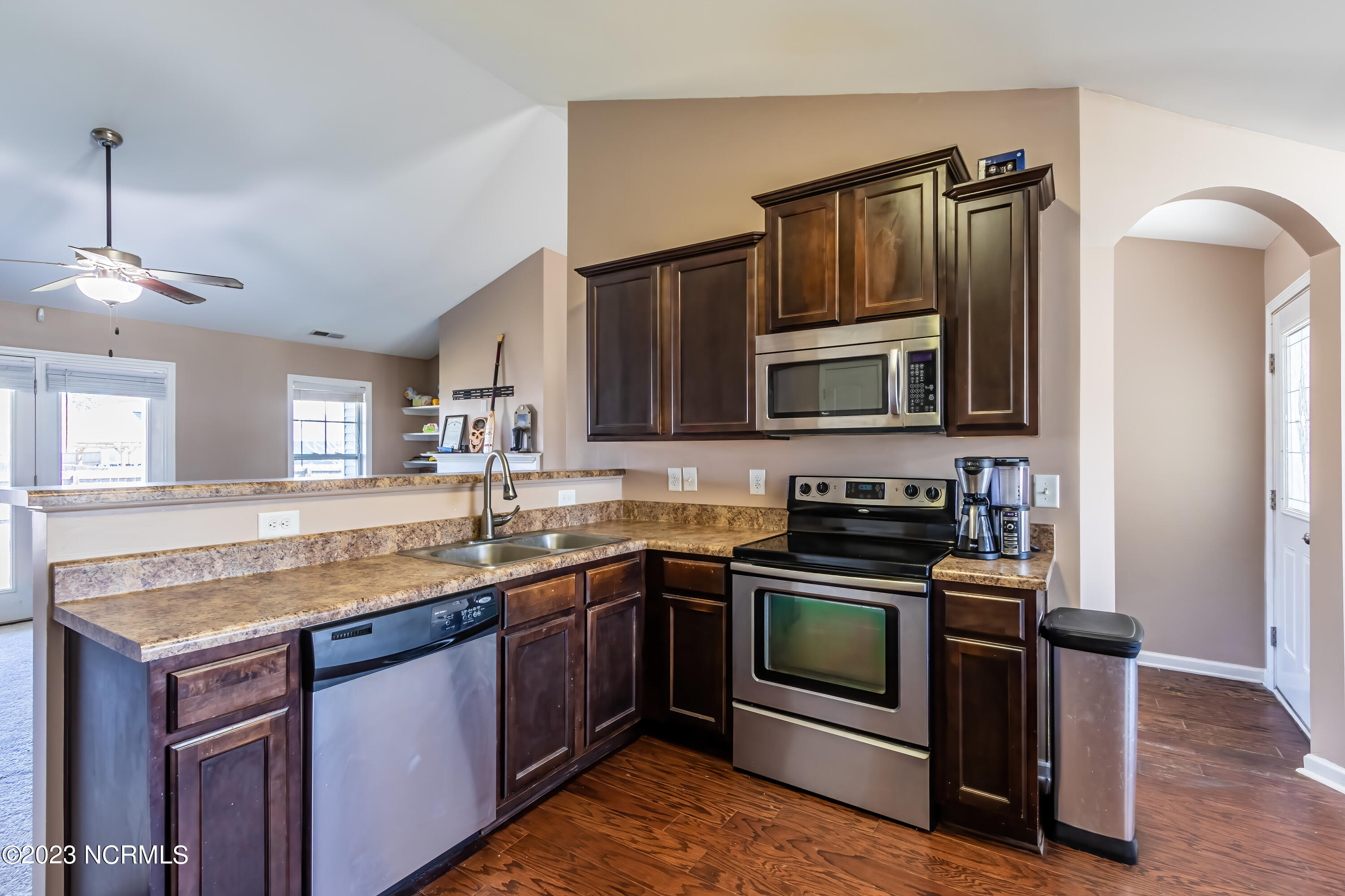 230 Merin Height Road Jacksonville, NC 28546 - Photo 13 of 67 Kitchen