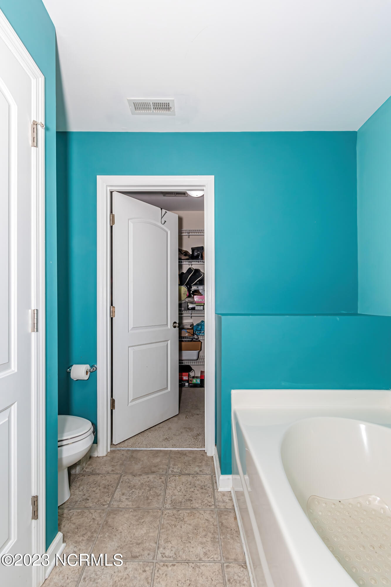 230 Merin Height Road Jacksonville, NC 28546 - Photo 37 of 67 Master bathroom