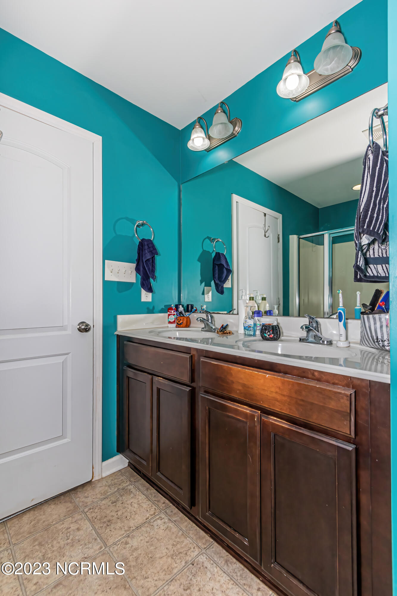 230 Merin Height Road Jacksonville, NC 28546 - Photo 39 of 67 Master bathroom