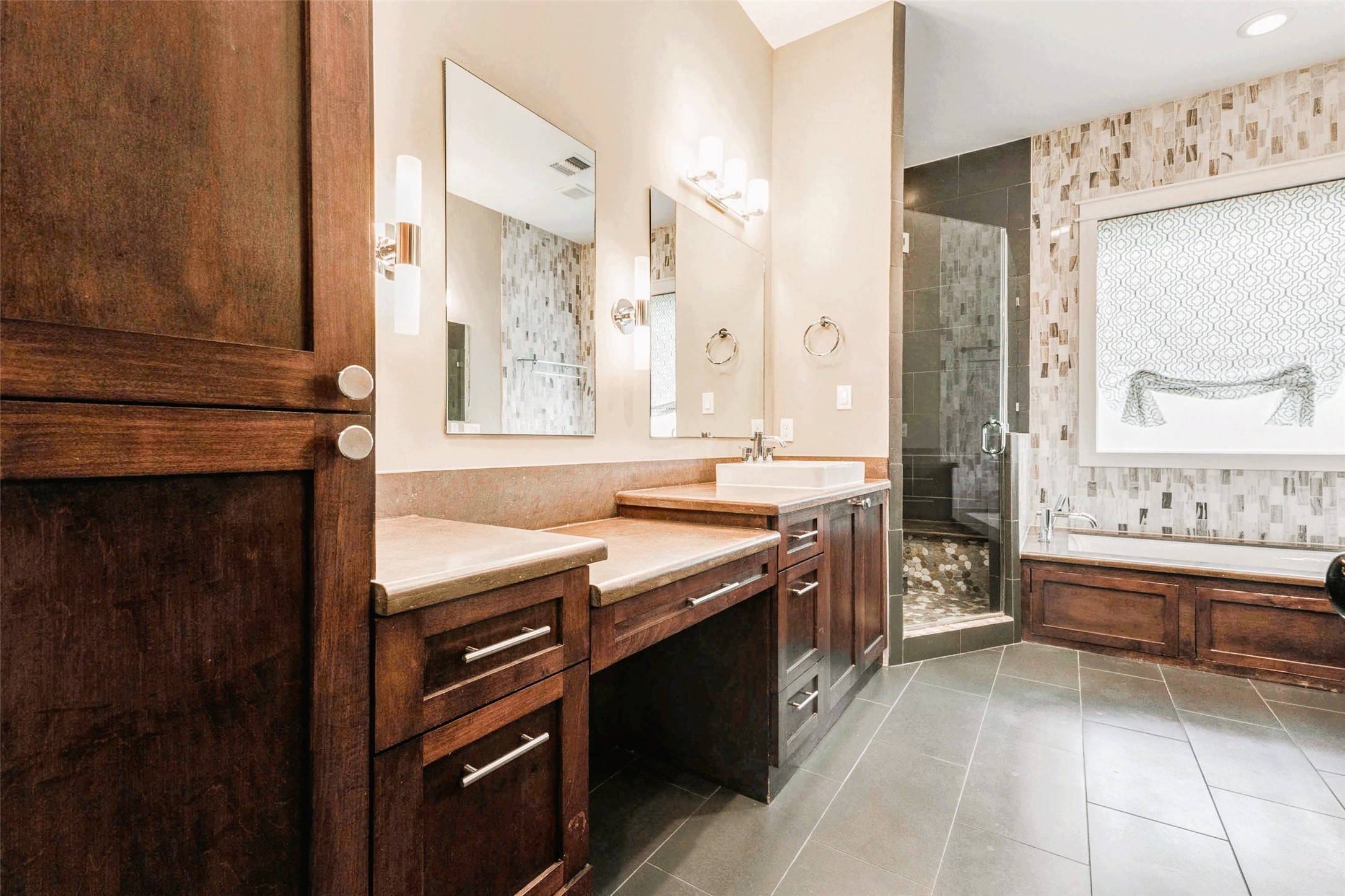 2219 Columbia Street Houston, TX 77008 - Photo 26 of 45