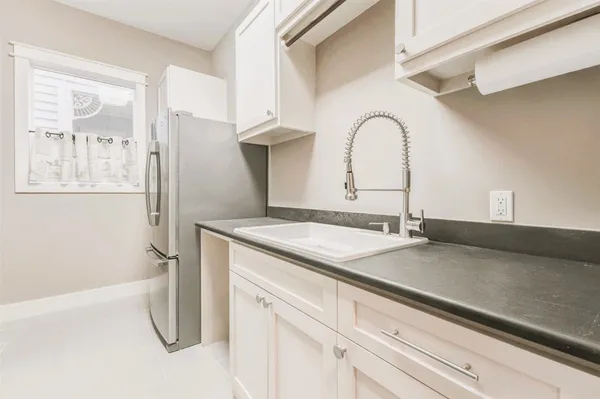 a close view of sink and tap